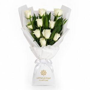 10 pcs white roses with accessories