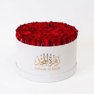 101 pcs red roses inside the round box white