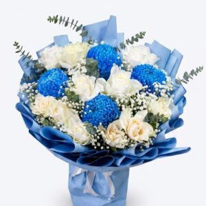 Blue chrysanthemum 4to5 pcs with white rose 15pcs and accessories same picture