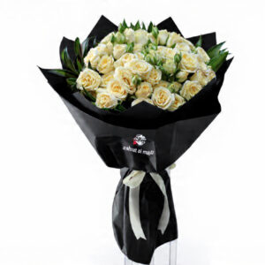 Peach spray roses bouquet with accessories