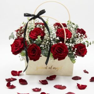 Red roses flowers bag with accessories