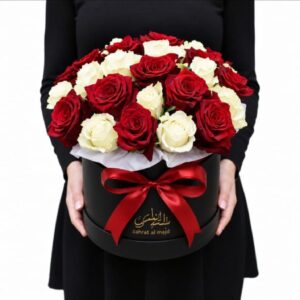 White and red roses 50pcs inside the round box