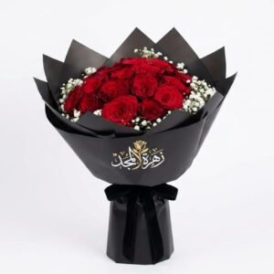 10pcs red roses with baby breath